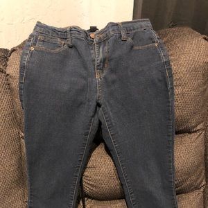 Woman’s skinny jeans